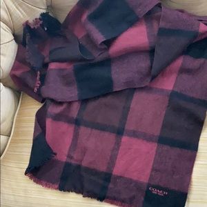 Coach plaid blanket scarf. Size: 20” x 6’